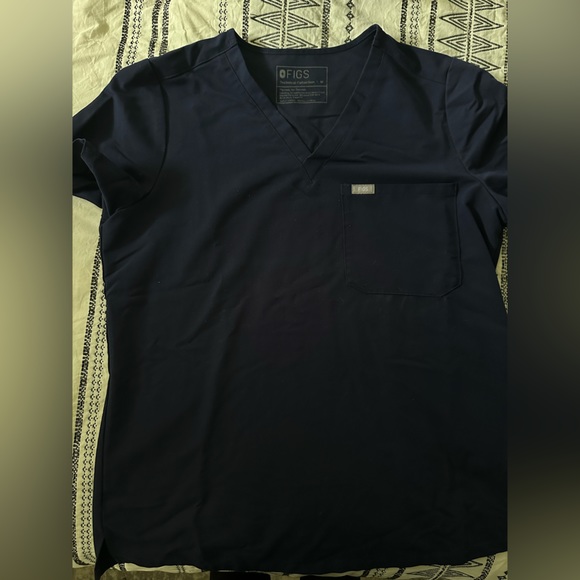 Figs scrub top - Picture 2 of 3